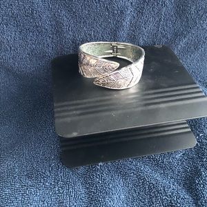 Premier jewelry silver feather bracelet